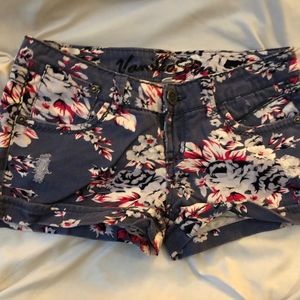 Fun Hawian shorts